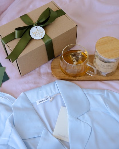 A Slow Christmas Set - Pyjamas and Tea